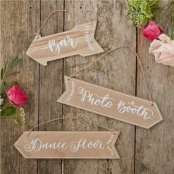 Boho Wedding Wooden Arrow Signs – ‘Bar’, ‘Photo Booth’ & ‘Dance Floor’